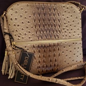 Very cute crossbody purse